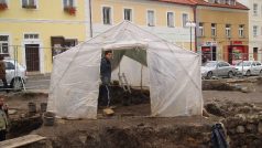 Studenti z mladoboleslavského gymnázia obdivovali práci archeologů