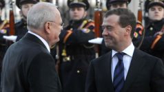 Ruský prezident Dmitrij Medveděv se svým slovenským protějškem Ivanem Gasparovičem