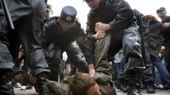 Policie demonstraci v Moskvě tvrdě potlačila.