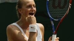 Petra Kvitová se raduje po wimbledonském triumfi nad Azarenkovou