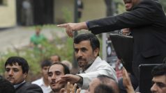 Íránský prezident Mahmúd Ahmadínežád v Hamadánu.jpg