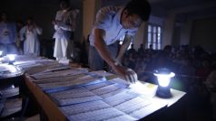 V Afghánistánu začalo sčítání hlasů. Oficiální výsledky budou na konci října
