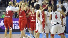 České basketbalistky se radovaly z postupu z druhého místa