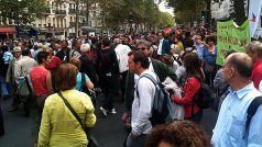 Francouzi protestují proti důchodové reformě