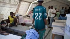Nemocnice na Haiti jsou přeplněné, pacientů s cholerou je příliš mnoho