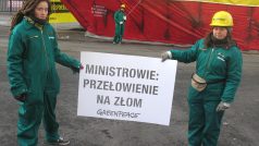 Greenpeace protestuje proti vysokým kvótám pro lov ryb