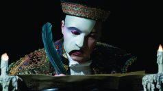 John Owen-Jones jako Fantom opery
