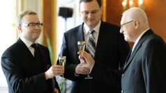 Nový ministr životního prostředí Tomáš Chalupa, premiér Petr Nečas a prezident Václav Klaus