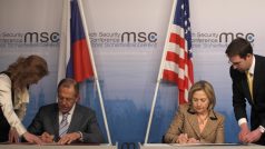 Mnichovská konference Lavrov Clintonová