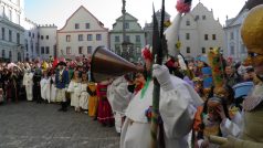 Masopustní průvod na českokrumlovském náměstí