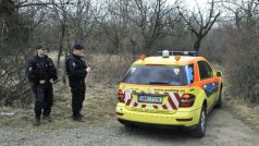 Policisté na místě nálezu těla v pražské Troji