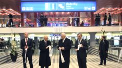 Otevření nové haly pražského hlavního nádraží. Slavnosti se zúčastnil také italský prezident Giorgio Napolitano a Václav Klaus.