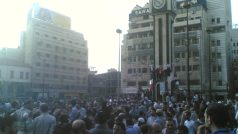 Demonstrace na Hodinovém náměstí v Homsu byla brutálně rozehnána