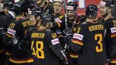 Hokejisté Německa slaví na MS vítězství nad Slovinskem