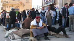 Modlitební koberce na náměstí v Benghází