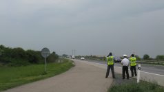 Policejní kontrola - zastavování vozidel na dálnici D11