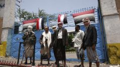 Jemen. Ozbrojení příslušníci opozice ve městě Taiz