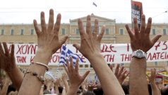 Náměstí Syntagma obsadili protestující lidé