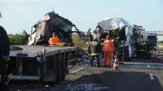 Odstranění následků nehody českého autobusu v Maďarsku