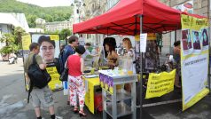 46. filmový festival Karlovy Vary, Amnesty International, Den s Amnesty- podpisová akce