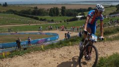 Jaroslav Kulhavý v kýčovité krajině na olympijské trati Hadleigh Farm