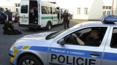 Policisté hlídkují v Rumburku, kde v posledních dnech došlo k několika střetům místních s nepřizpůsobivými občany