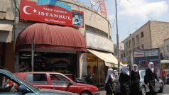 Turecká bistra rostou ve východní části  Jeruzaléma jako houby po dešti