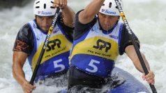 MS ve vodním slalomu, kvalifikační jízdy 9. září v Čunovu v Bratislavě. Čeští závodníci Jaroslav Volf a Ondrej Štepánek jedou kvalifikační jízdu v kategorii C2