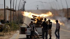 Libyjci se snaží dobýt Syrtu, jedno z posledních Kaddáfího center