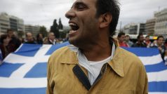 Řekové protestují proti úsporným opatřením vlády