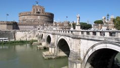 Andělský hrad a most přes Tiberu v Římě