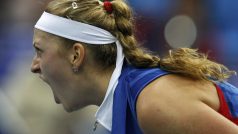 Petra Kvitová se raduje během utkání proti Rusce Kuzněcovové ve finále Fed Cupu
