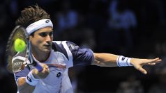 Španělský tenista David Ferrer porazil na Turnaji mistrů Novaka Djokoviče