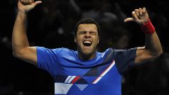 Francouzský tenista Jo-Wilfried Tsonga se raduje z postupu do semifinále Turnaje mistrů