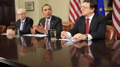 Prezident EU Herman Van Rompuy, prezident USA Barack Obama a předseda EK Jose Manuel Barroso na summitu ve Washingtonu