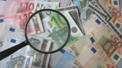 Euro, lupa, ilustrační foto