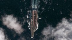 Čínská letadlová loď ve Žlutém moři