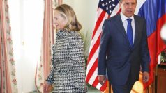 Americká ministryně zahraničí Hillary Clintonová a ruský ministr zahraničí Sergej Lavrov na Mnichovské bezpečnostní konferenci
