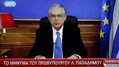 Prozatímní řecký premiér Lukas Papadimos promluvil k národu
