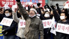 Aktivisté v Soulu protestují proti deportaci severokorejských uprchlíků z Číny do KLDR