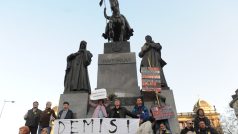 Protivládní protest na Václavském náměstí, který pořádala Holešovská výzva.