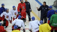 Hokejová reprezentace pokračuje v přípravě na MS i s dvěma zámořskými posilami