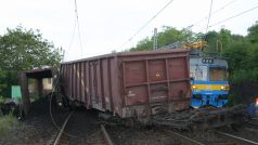 Vykolejený nákladní vlak v Liběchově