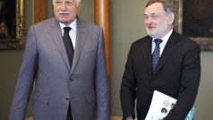 Prezident Václav Klaus s ombudsmanem Pavlem Varvařovským