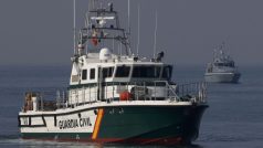 Španělská strážní loď ve vodách Gibraltaru