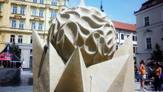 Jedna z pískových skulptur na brněnském náměstí Svobody
