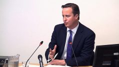 Britský premiér David Cameron vypovídá před Levesonovou komisí