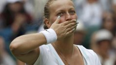 Petra Kvitová slaví postup do druhého kola Wimbledonu