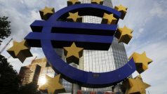 Eurozóna zvažuje, že by si fond ESM mohl neomezeně půjčovat u ECB