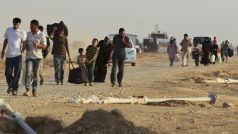 Syrští uprchlíci míří do Jordánska